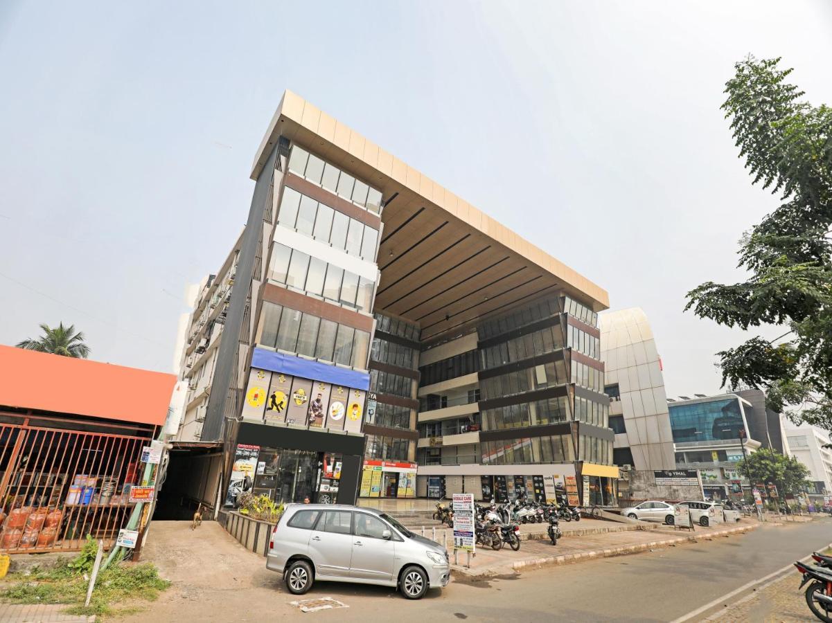 Hotel Gokul Solitaire, Surat Bhatha 외부 사진
