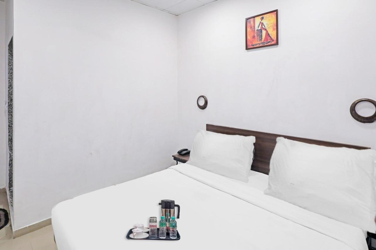 Hotel Gokul Solitaire, Surat Bhatha 외부 사진