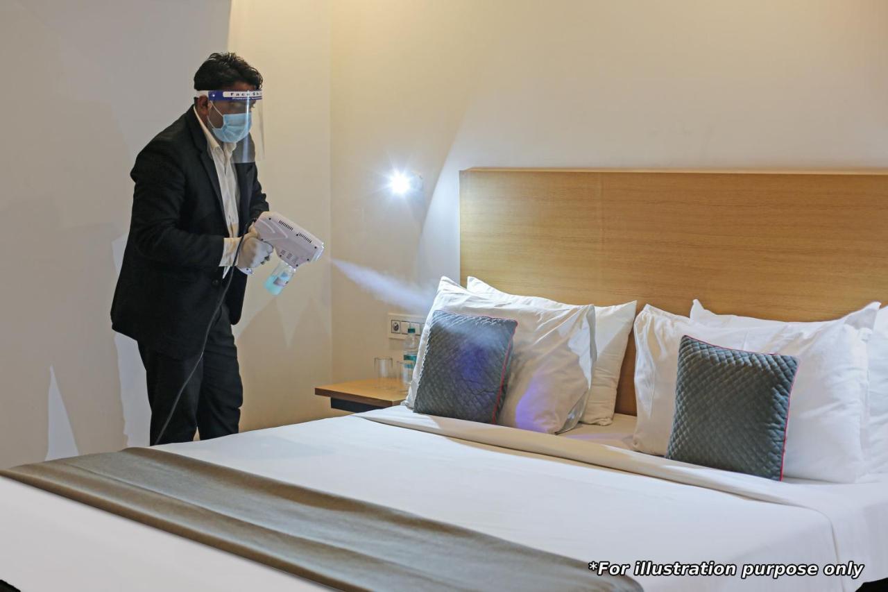 Hotel Gokul Solitaire, Surat Bhatha 외부 사진