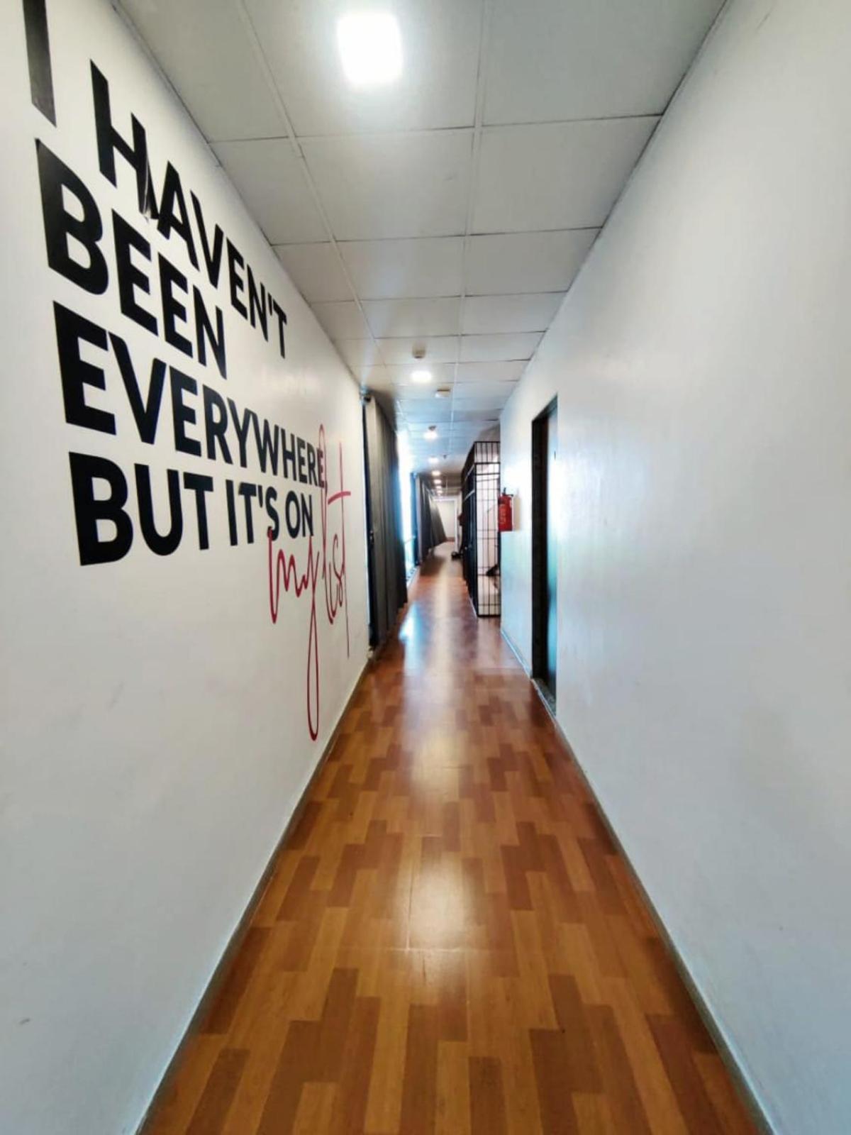 Hotel Gokul Solitaire, Surat Bhatha 외부 사진
